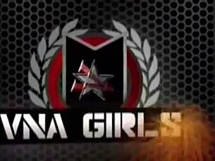 Sara Jay's juicy natural tits wrap plumber's cock in hooters blowjob