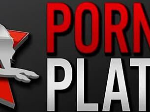 Ella Knox’s Huge Tits Worshipped by Mindi Mink’s Tongue