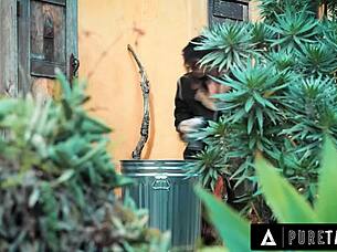 homeless voxxx tricks married stud into sloppy deepthroat blowbang