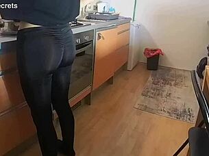 czech athletic wife in tight wet leggings fucked outdoor