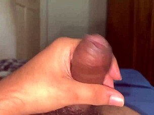 Milf Stepsis Handles Morning Wood With Cumshot Finish