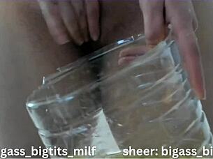 bbw milf spreads juicy pussy lips squirting on huge dildo toy