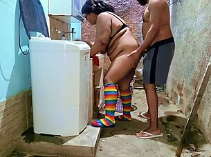 Amateur Pounds Big Tits Latina Backyard Double Mouth Cum