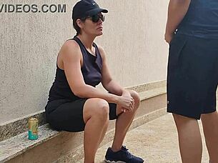 sapatão loses bet and fucks roommate's muscular cock hard