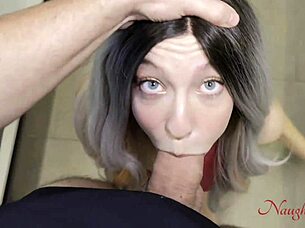 wanna breed this curvy milf bent over in mommy roleplay? 💦🍑