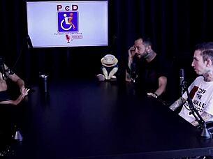 elisa loves pussy sucking more than talking kids