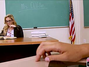 Ms deville charms me with big clit lick uh hot!