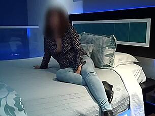 watching my curvy wife fuck best friend at motel turns me on