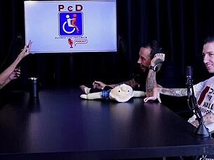 elisa loves pussy sucking more than talking kids