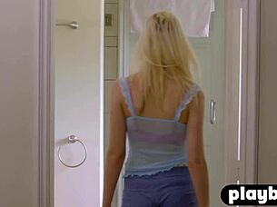 alina lopez tempts chloe cherry pussy in shower?