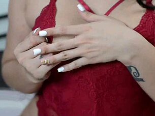 alexapieofficial's rich erotic latina ass dance intrigues