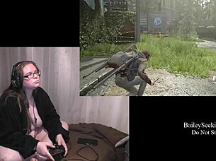 BbW gamer with big tits and ass plays Last of Us nude