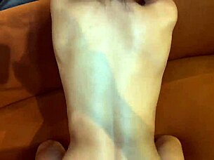 quando o corninho sai eu fodo a gostosa dele no pelo bem molhada