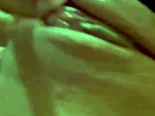 beautiful latina solo masturbates her juicy vagina with dildo