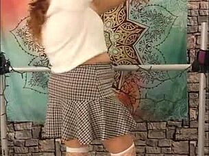 Hotwife Steffi Shakes Her Juicy Ass Booty