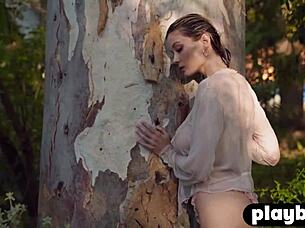 😍 wet teen anna lisa flaunts big tits outdoors 💦