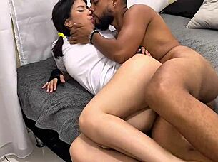 dude in this cosplay fight videl totally got owned 😏