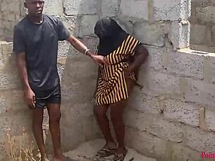 Wanna fuck this babe outdoors by the river yard?