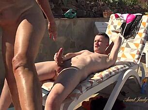 64yo British Gilf Mrs Linda Pounds Gardener Hard