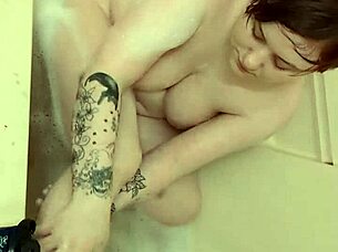 multiple chubby bathtub orgasms with big tits squirting 🛁💦😘