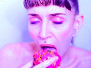 i crush juicy fruit with bare toes