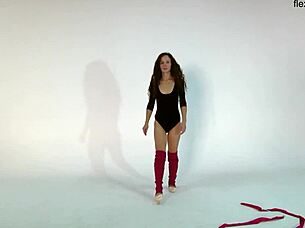 anna ocean flexible gymnast stretches small tits pussy