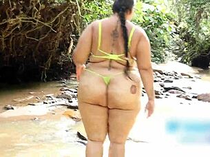 playa follower beach fuck shaved pussy creampie squirt