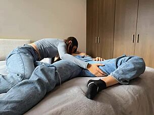 colombian babe pays tourist for scissoring orgasm at home