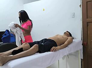 Sensual 20-Year-Old Mulata's Perfect Ass Seduces In Massage Room