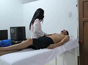 Sensual 20-Year-Old Mulata's Perfect Ass Seduces In Massage Room