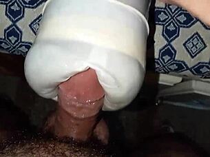 i'm fucking my hot moroccan pussy all night with huge cock