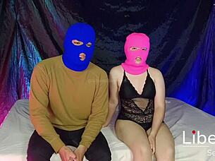 Real swinger couple fucks stranger hotwife sucks bareback