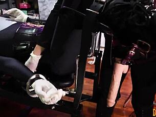 dominafire straps filipina salome salvi bound bdsm squirting femdom lesbian?