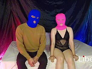 Real swinger couple fucks stranger hotwife sucks bareback