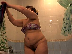 Chubby russian milf showers hairy pussy do you get excited bathing?