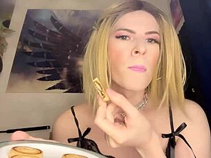 Watch my big dick edge then cum on cookie yum