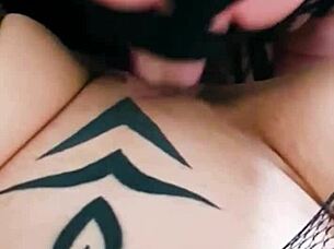 milf shows young babe hot lesbian kissing and fucking moves