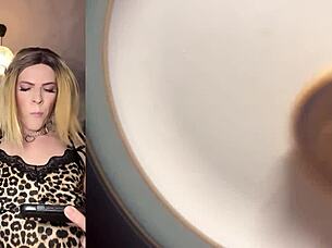 Watch my big dick edge then cum on cookie yum