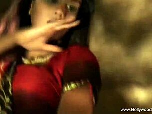 dig into this sensual oriental babe's erotic moves