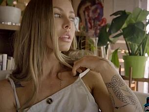 Milf Nicole Aniston Strips Revealing Perfect Ass Body