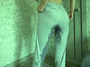 Petite wet shaved teen desperation pee fetish homemade