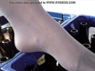 hey, wanna worship little angel26's sexy nylon pantyhose feet in hot german fetish clips?