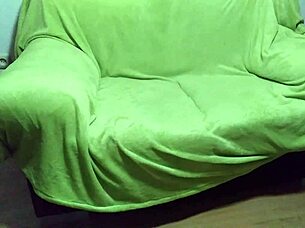 i cum hard on couch with huge dildo