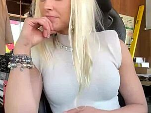 Cum chat tempts your load right now