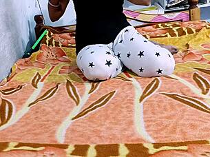 desihotcouple's sexy indian wife delivers sloppy handjob footjob blowjob 😩