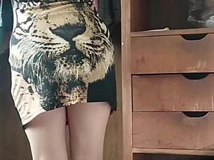 Spy Cam Cute Colombian Milf Miniskirt Outdoor Pussy Tease