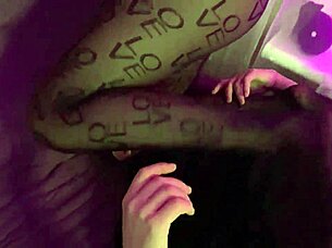 mistress sofi ignores you under her nylon facesit throne 😈📖