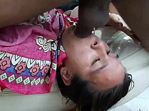 i luv givin delicious blowjobs to that rich huge cock mmm