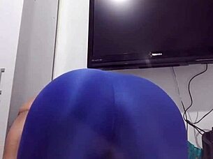 check out my new lingerie flashing this huge ass everywhere