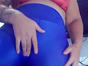 check out my new lingerie flashing this huge ass everywhere